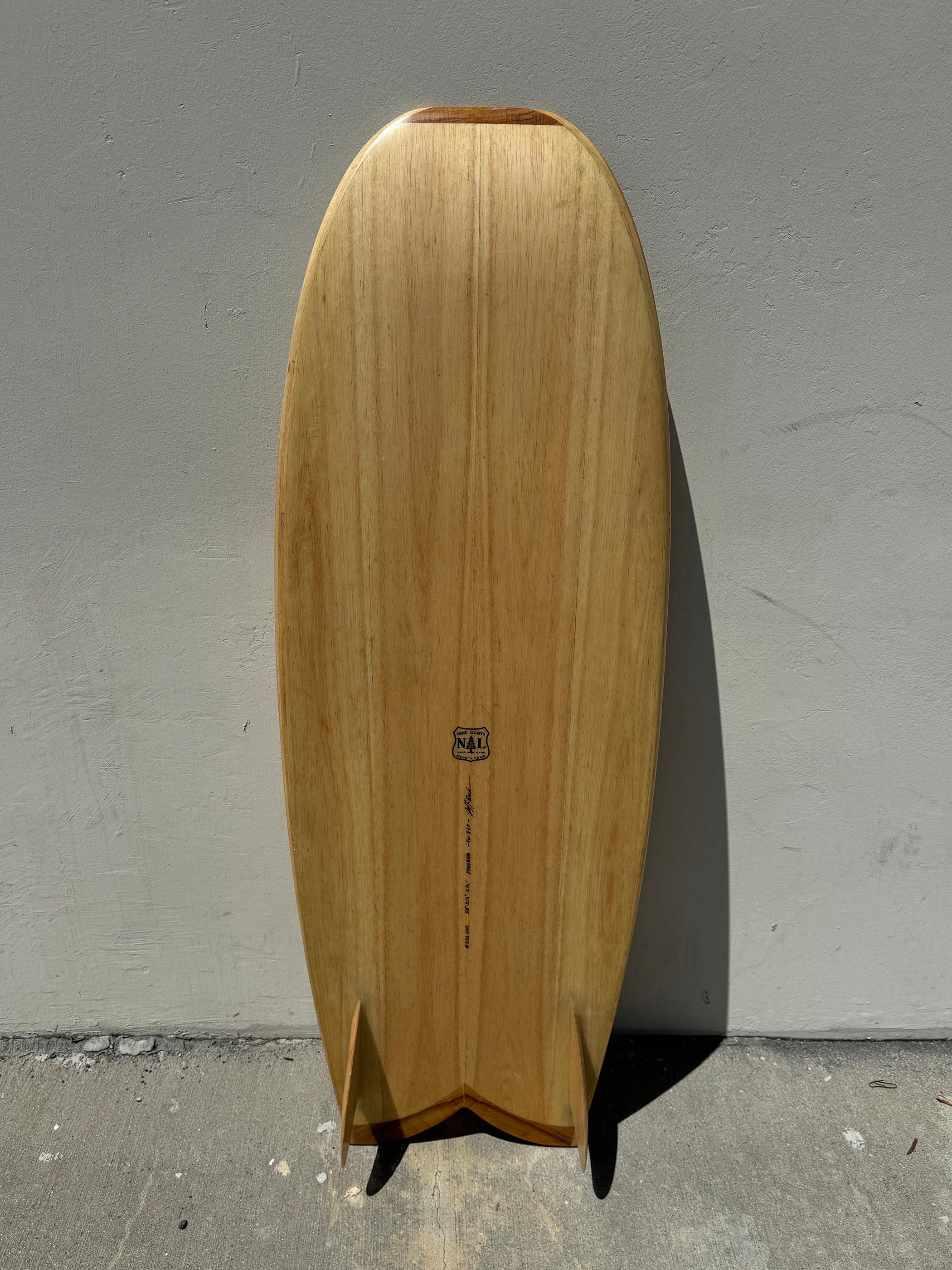 Maisonette Surfboards 5’10” パフォーマンストライ Maisonette Surfboards 5'10” パフォーマンストライ