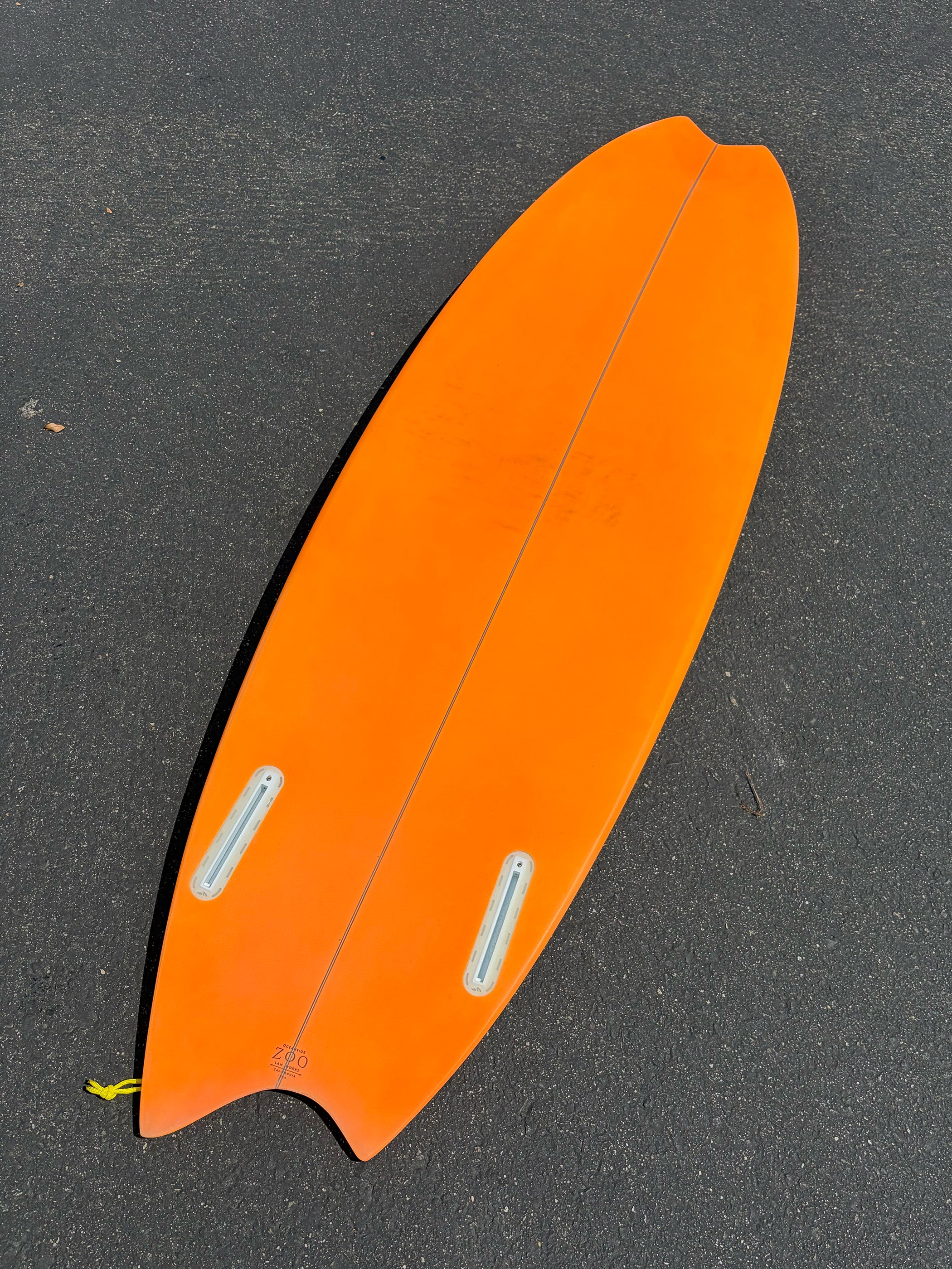 最終値引き出品Ryan Burch SURFBOARDS 5.5ツインフィッシュ Ryan Burch | 5'11” Pickle Twin Orange/White Surfboard (USED)