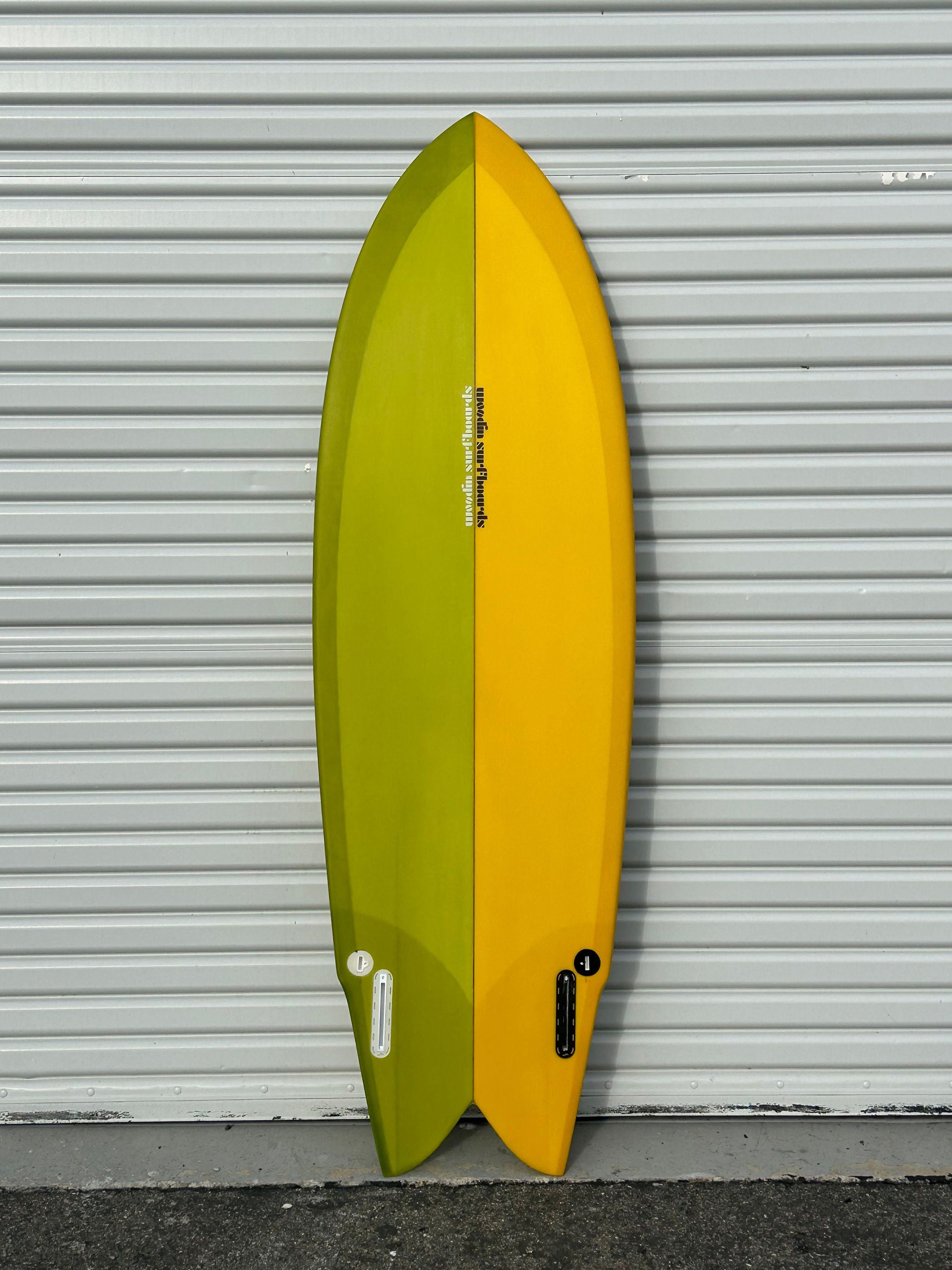 wood surf bord ツインピンモデル　5'10 wood surf bord ツインピンモデル5'10