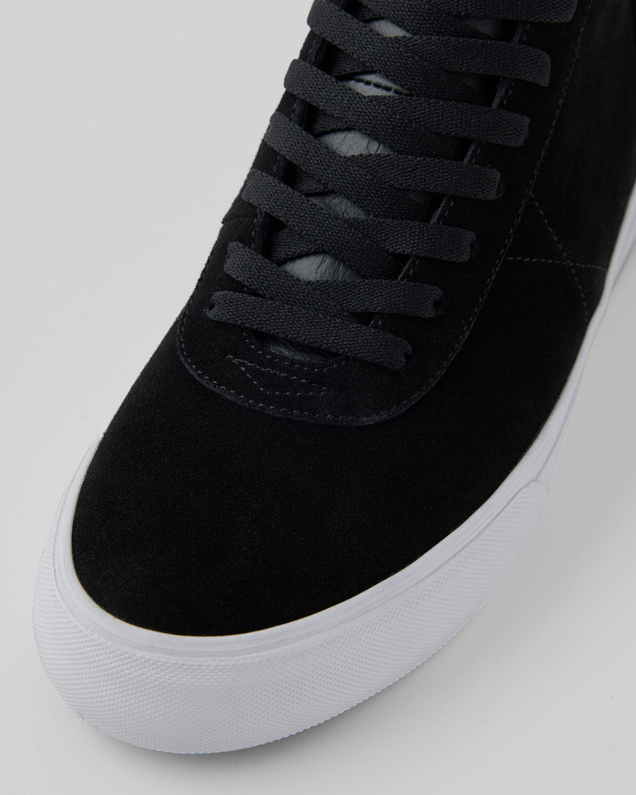 CHAPTER MID | BLACK / WHITE
