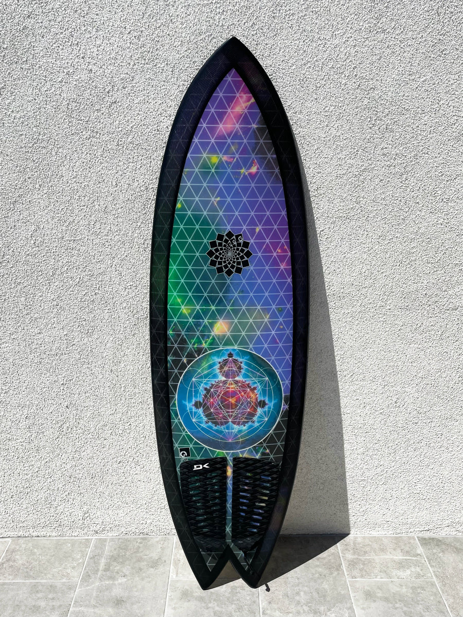 Gary McNeill Concepts | 5'8” CV2 Abstract Surfboard (USED) Gary McNeill Concepts | 5'8” CV2 Abstract Surfboard (USED)