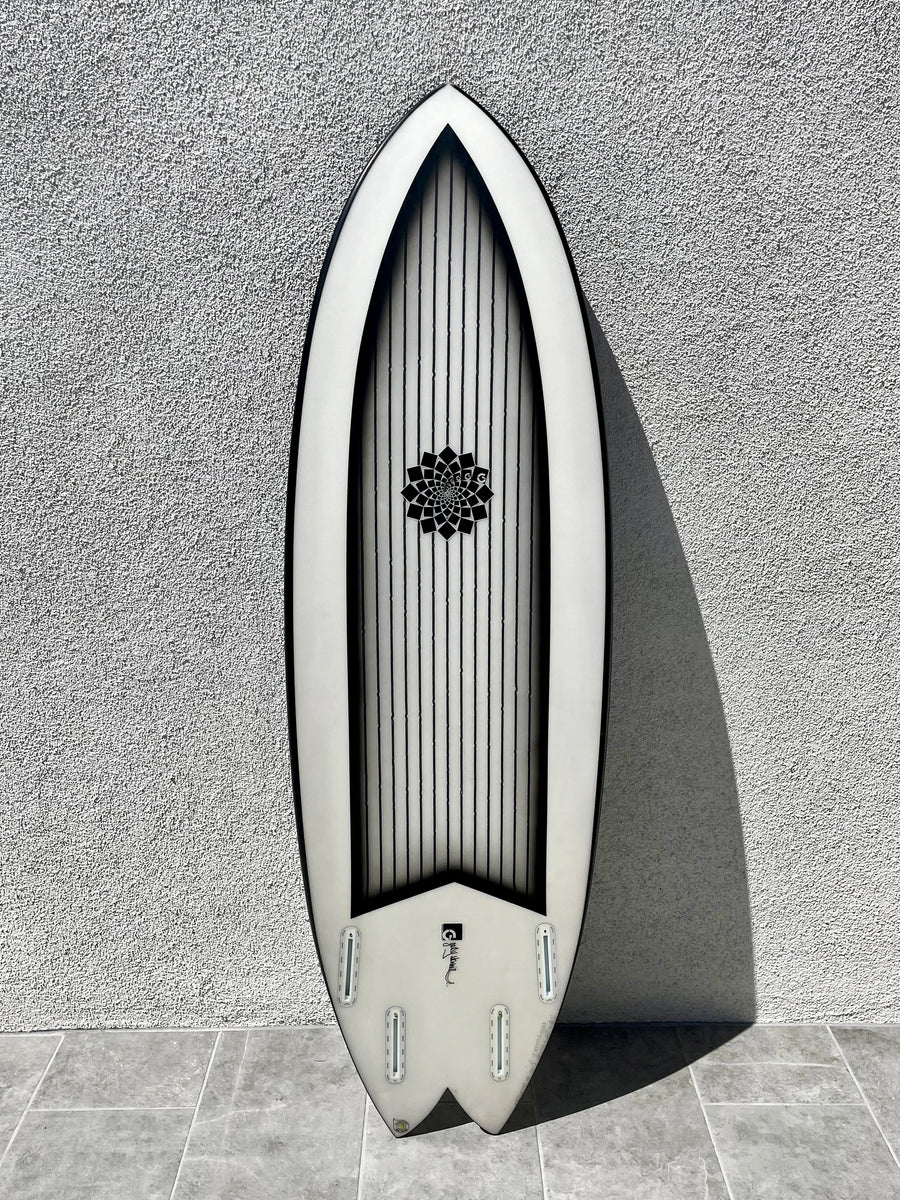 Gary McNeill Concepts | 5'8” CV2 Abstract Surfboard (USED) Gary McNeill Concepts | 5'8” CV2 Abstract Surfboard (USED)
