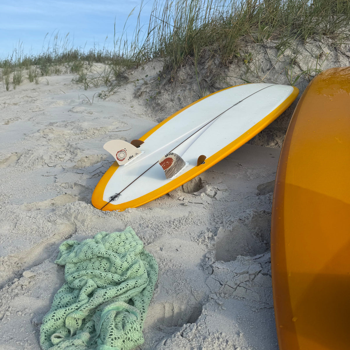 LOML 50:50 | Estefi Hotton - Surf Bored