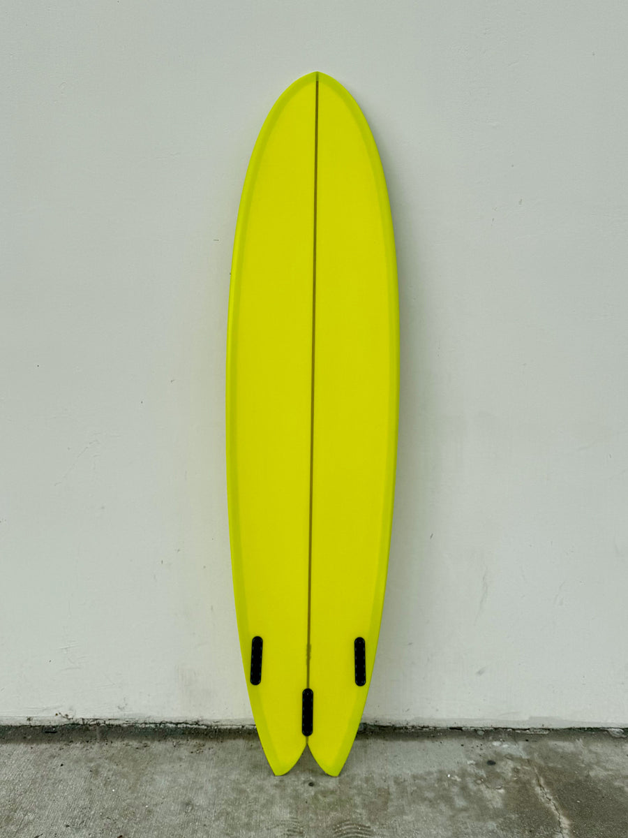 STPNK | 7’2” Pelusa Neon Green Thruster Surfboard - Surf Bored