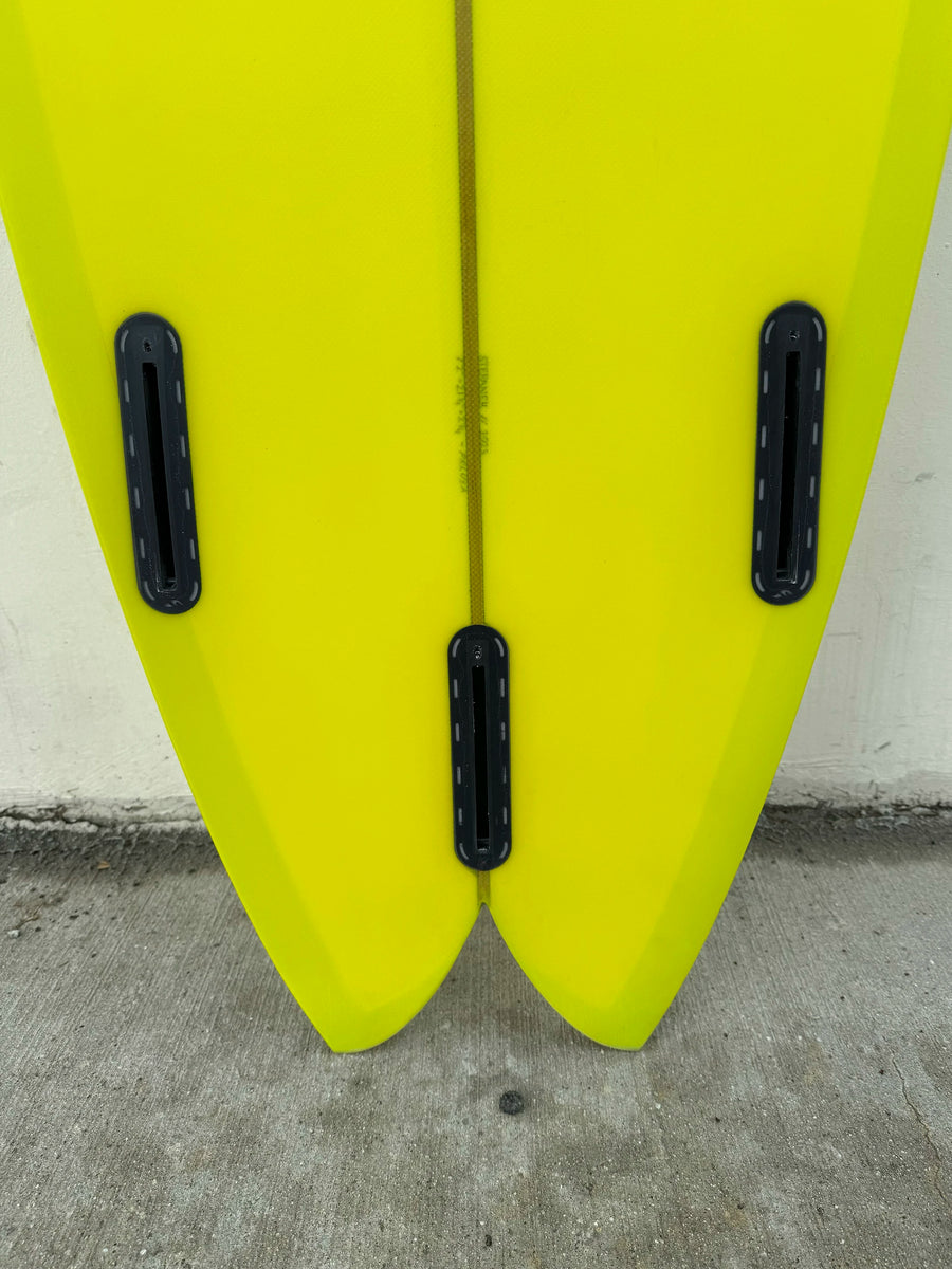 STPNK | 7’2” Pelusa Neon Green Thruster Surfboard - Surf Bored