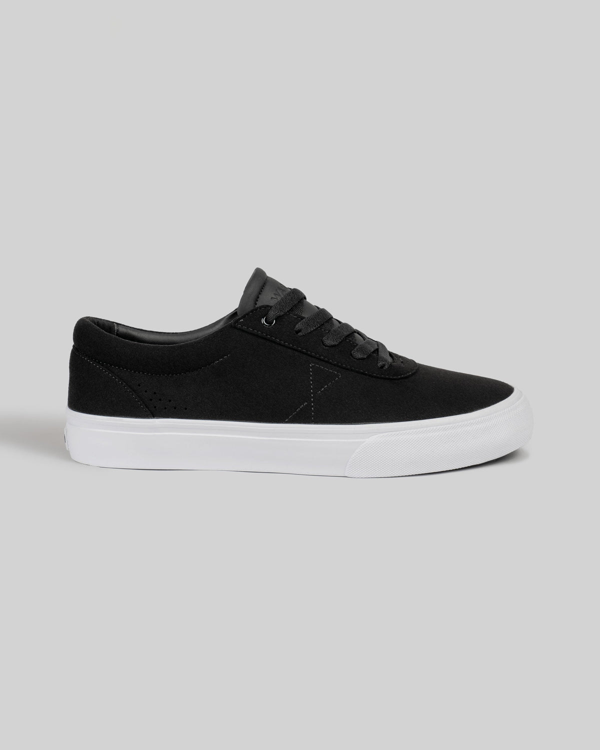 CHAPTER | BLACK / WHITE SYNTHETIC - Surf Bored