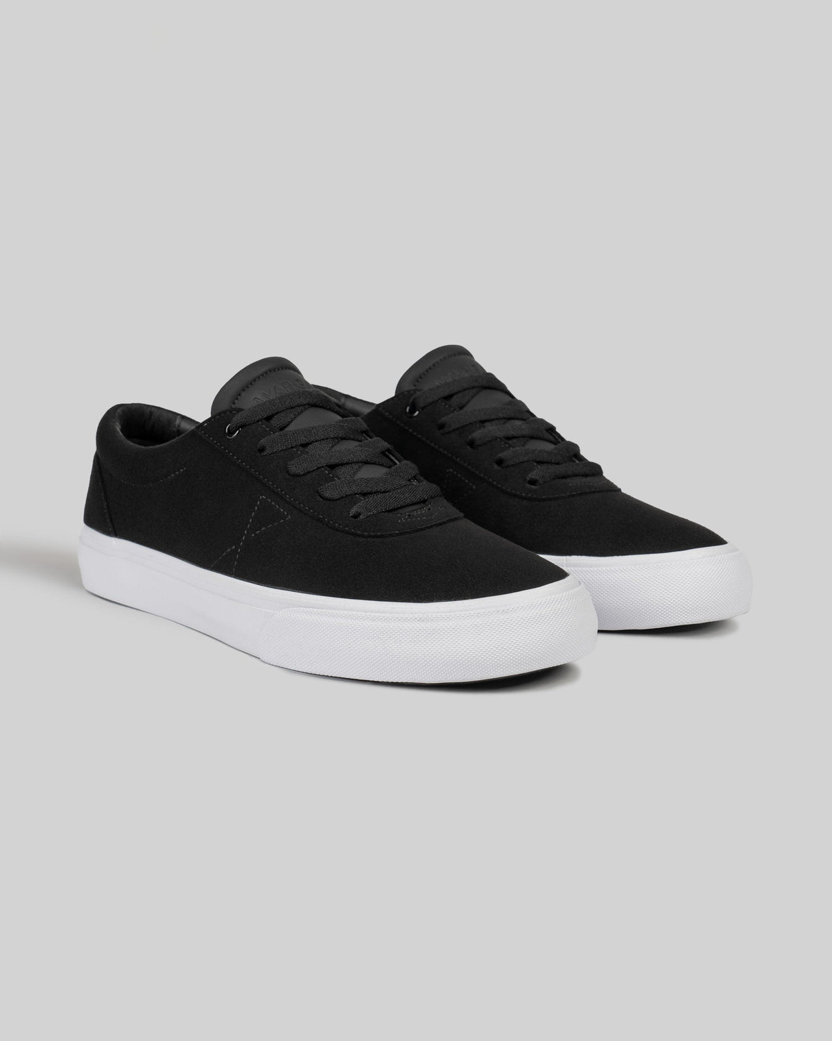 CHAPTER | BLACK / WHITE SYNTHETIC - Surf Bored